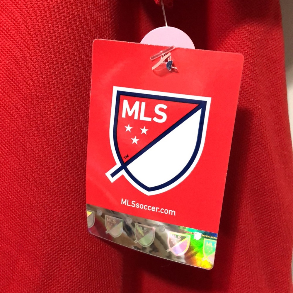 COPY - NWT, TORONTO FC MLS SOCCER SHIRT, SIZE M. - Picture 2 of 5